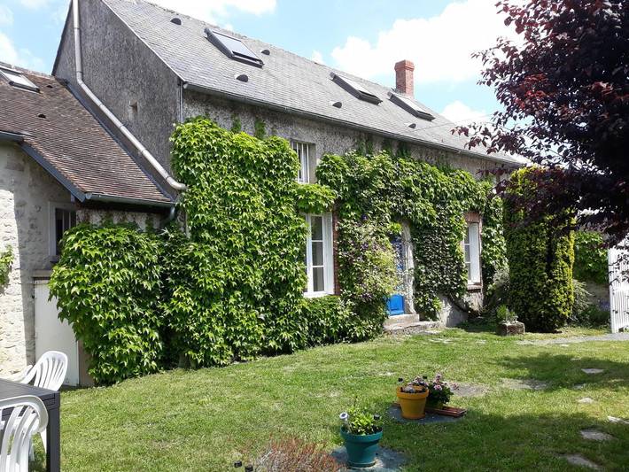 Gîte pour 10 personnes, avec Terrasse ainsi que Jardin et Piscine dans Essonne - 2