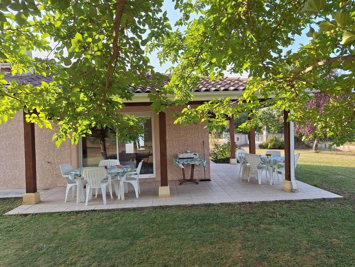 Location de vacances pour 10 personnes, avec vue et jardin à Fleurance - 2