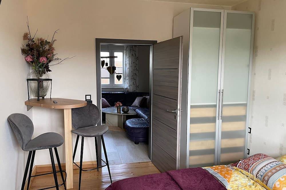 Ganze Wohnung, Ai Gästekarte inkl, Neue,sehr gemütliche Fewo komfortabel 1A Hygienekonzept, in Leinatal, Rennsteig