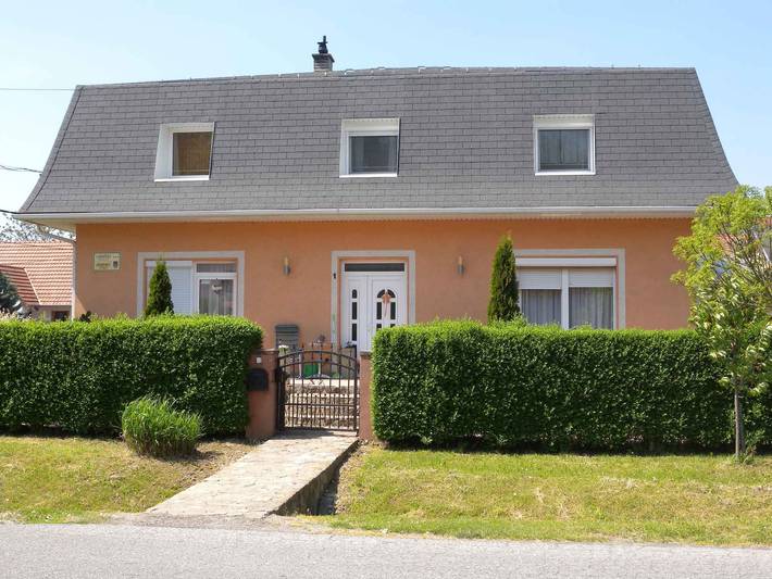 Holiday letting for 9 people in Hungary