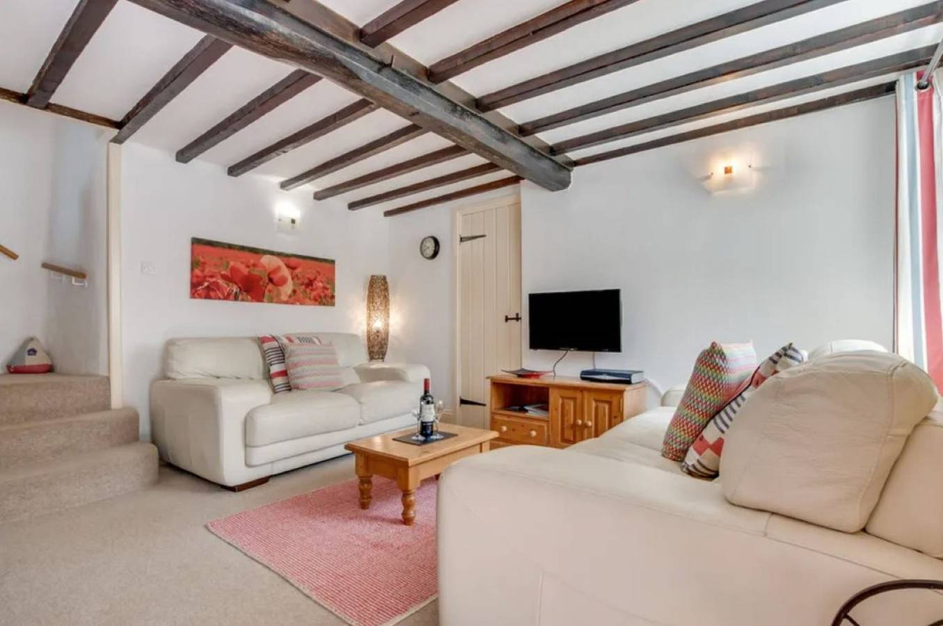 A charming, pet-friendly 2 bedroom cottage in Devon