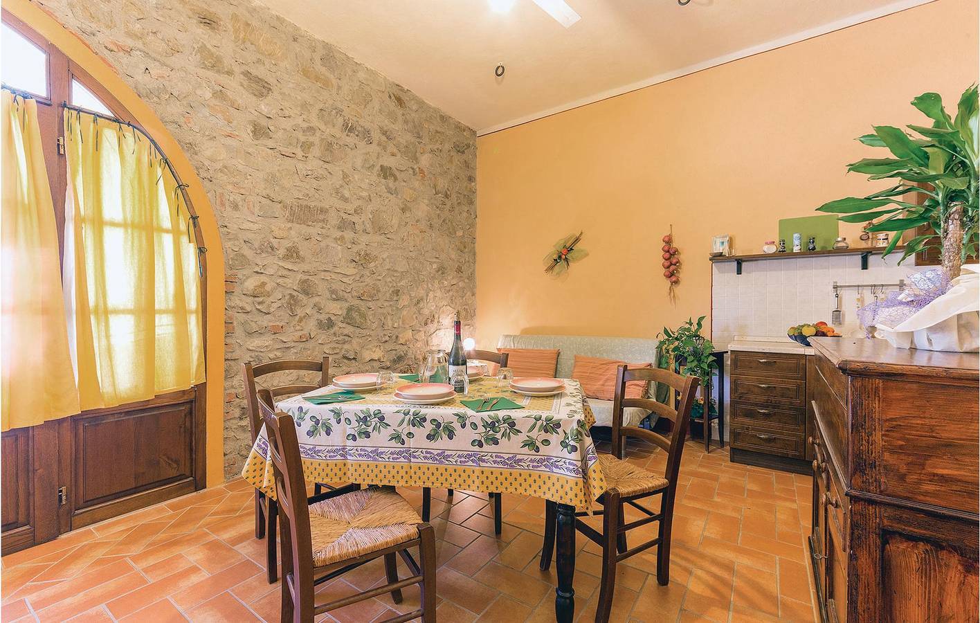 Appartement de vacances entier, Appartement au bord de la piscine avec parking et cuisine in Pomarance, Riserva Naturale di Monterufoli