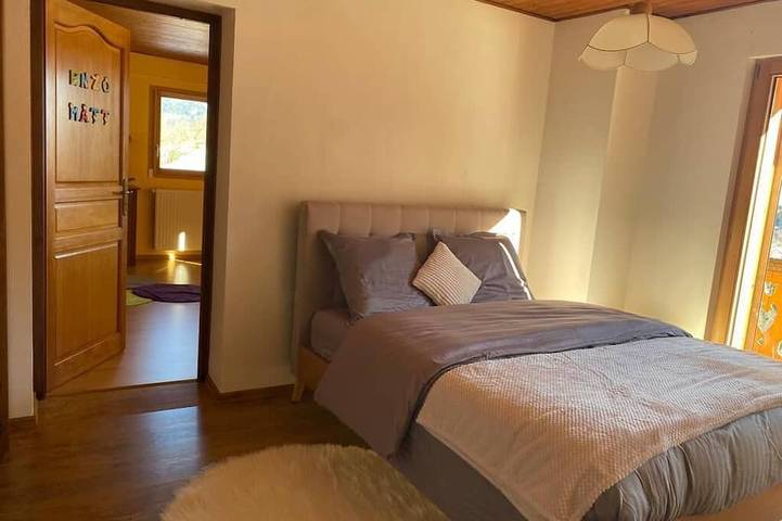 Family mountain chalet, Close to the Brasses ski slopes in Saint-Jeoire, Region Bonneville