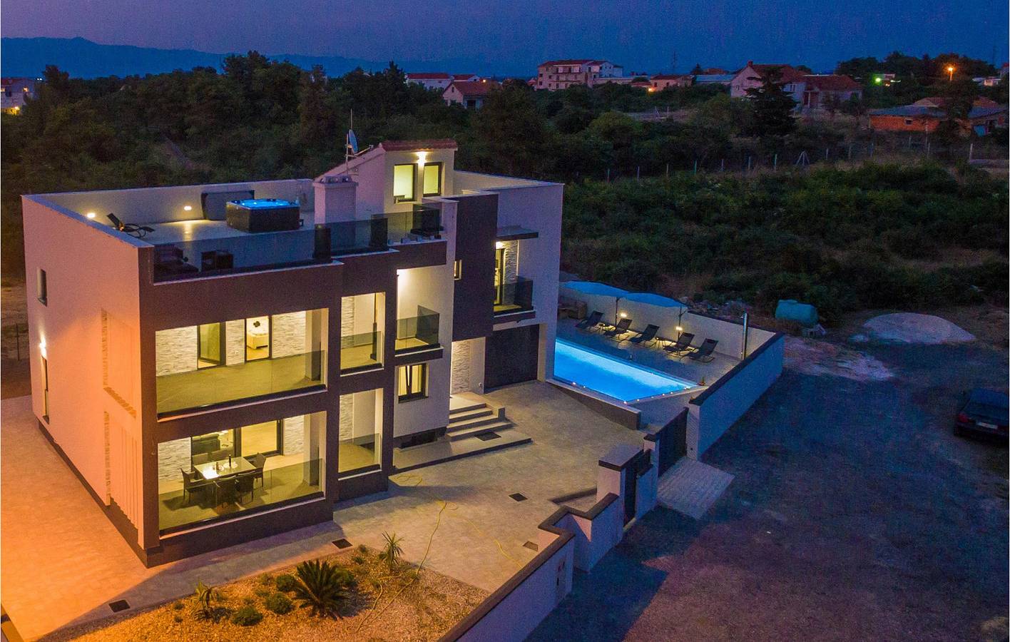 Ferienhaus für 12 Personen mit Whirlpool in Zadar Stadt, Zadar (Kommun)