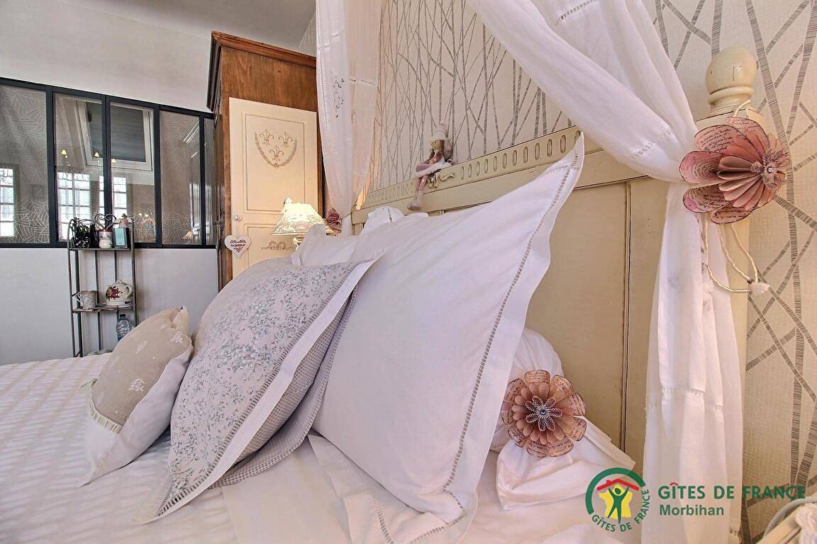 Marie... la fée endormie - Marie... la Fée Endormie in Muzillac, Côte des Mégalithes