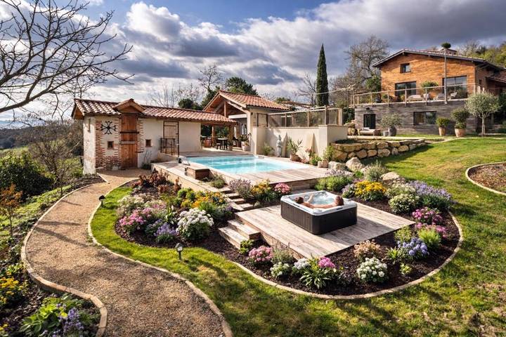 Casa de vacaciones para 2 personas, con piscina y sauna además de vistas y jardín - 1