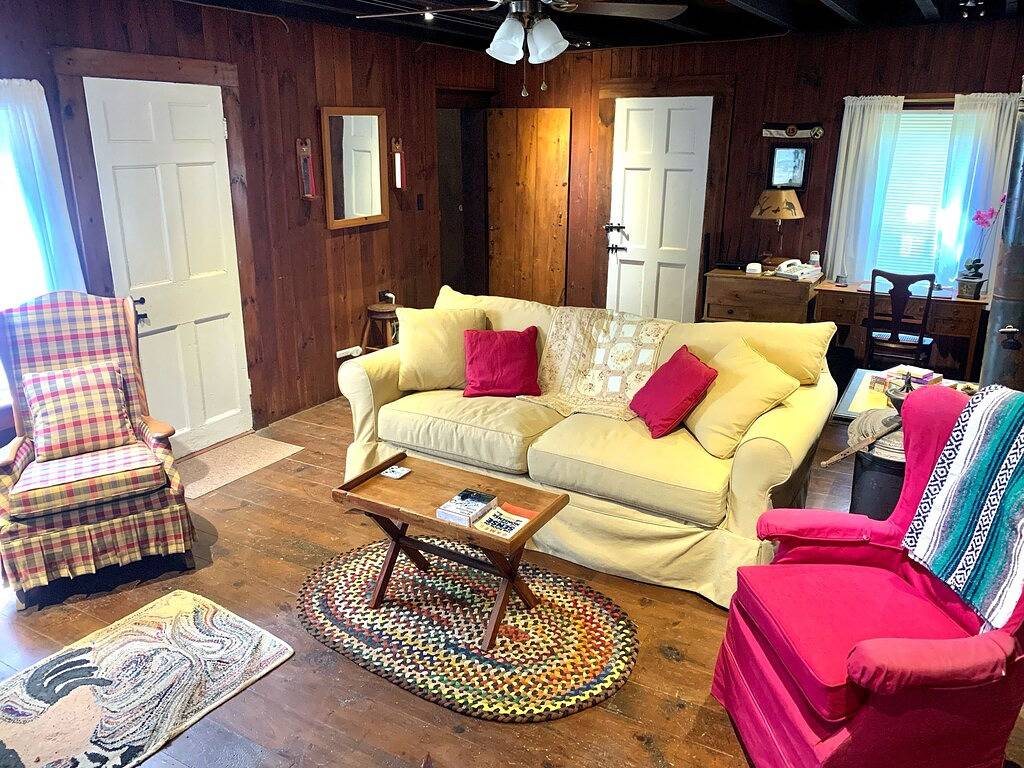 Seenregion! Historisches 200+ Jahre altes schönes Kap mit historischem Schulhaus in Sandwich (NH), Squam Lake