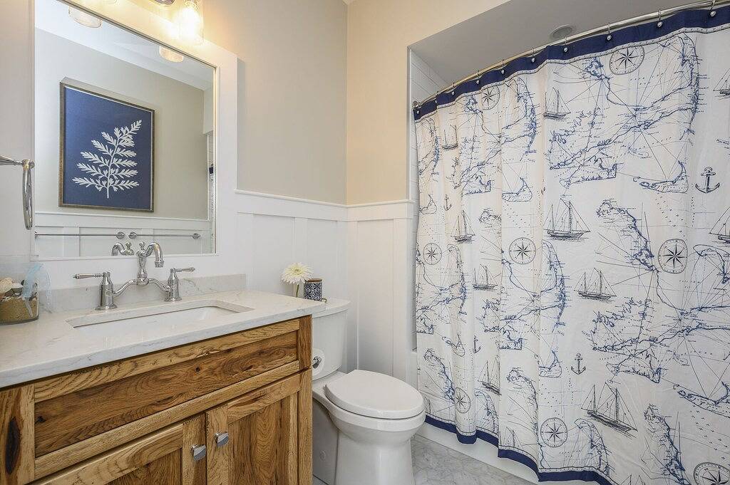 Ganze Wohnung, Luxus-Eigentumswohnungen im Herzen von Harwich Port! 5 Personen, tierfreundlich, Klimaanlage, modernes Küstendekor! in Harwich Port, Harwich