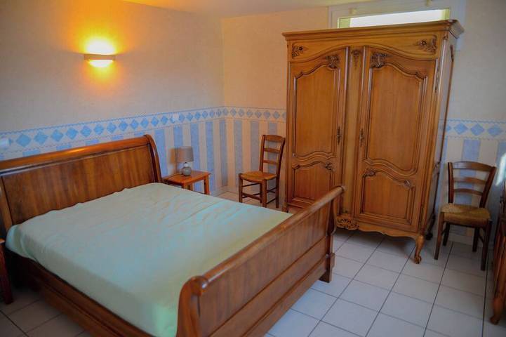 Apartamento entero, Veyrier du Lac: 2-room apartment with lake and mountain views, 300M from the lake in Veyrier-du-Lac, Región de Annecy