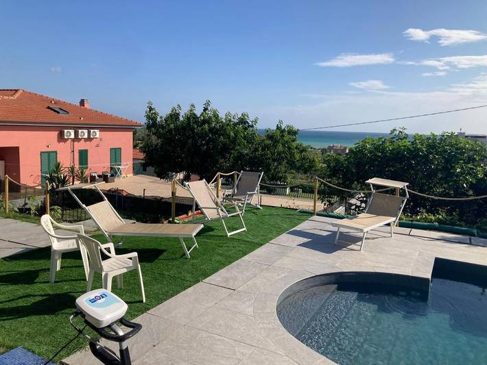 Appartamento vacanze per 8 persone, con panorama e giardino nonché piscina - 1