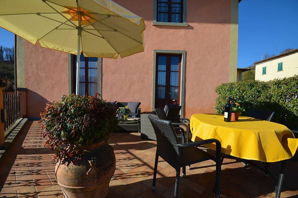 Appartamento intero, Three bedrooms apt. F in a Old Pasta factory with shared pool in Greve In Chianti, Chianti