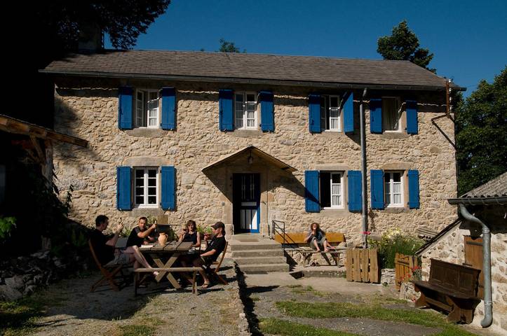 Gîte pour 10 personnes, avec terrasse à Fraisse-sur-Agout