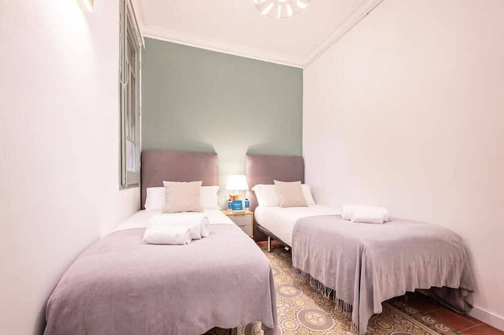 Barcelona City Building! Several units perfect for big groups! in Barcelona Zentrum, Barcelona