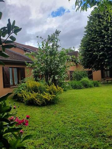 Gîte pour 4 personnes, avec vue et jardin à Givry-en-Argonne