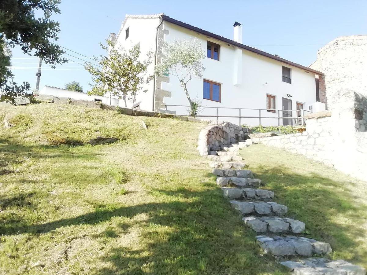 Double Room with Two Double Beds in Cóbreces, Alfoz de Lloredo