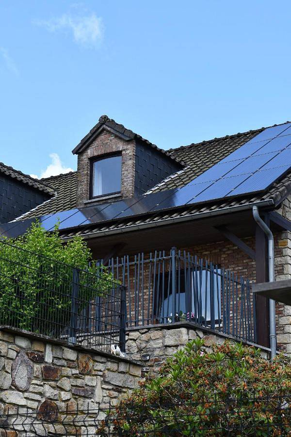 Location de vacances pour 6 personnes, avec vue et jardin à Lierneux