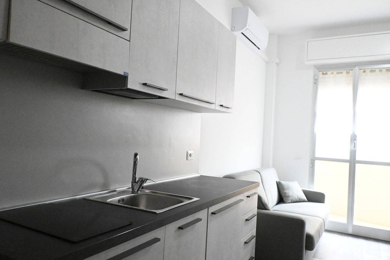 Appartamento intero, F007 – Fano, monolocale fronte mare in residence con piscina in Torrette, Valle del Metauro