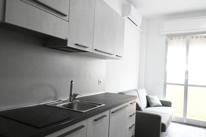 Appartamento intero, F007 – Fano, monolocale fronte mare in residence con piscina in Lido delle Palme, Fano (Comune)