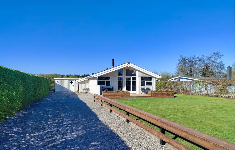 Ferienhaus für 6 Personen, mit Terrasse und Garten in Diernæs