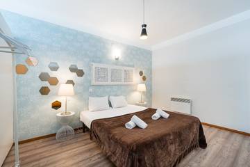 Vacation Rental for 6 Guests in Historic city of Porto, Porto, Picture 2