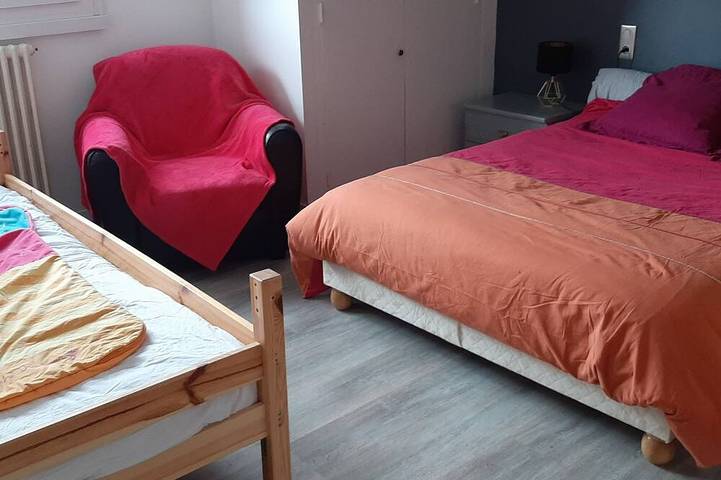 Location de vacances pour 13 personnes, avec terrasse et jardin à Lannion - 4