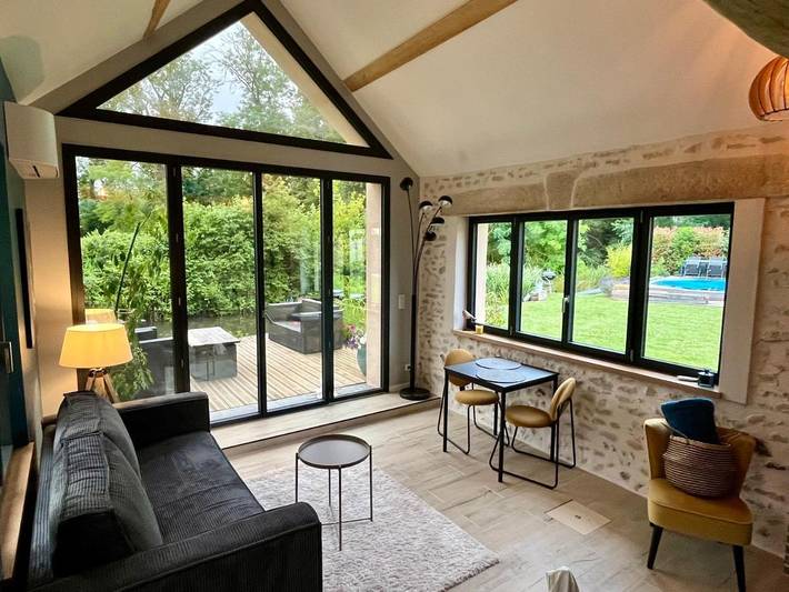 Gîte pour 3 personnes, avec Terrasse et Jardin ainsi que Piscine et Vue dans Ézy-sur-Eure