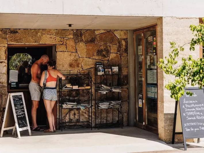 Chalet für 6 Personen, mit Terrasse und Pool sowie Ausblick auf Korsika - 3