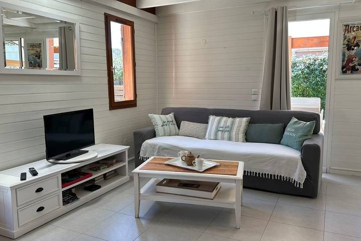 Chalet pour 6 personnes, avec jardin et piscine à Gujan-Mestras