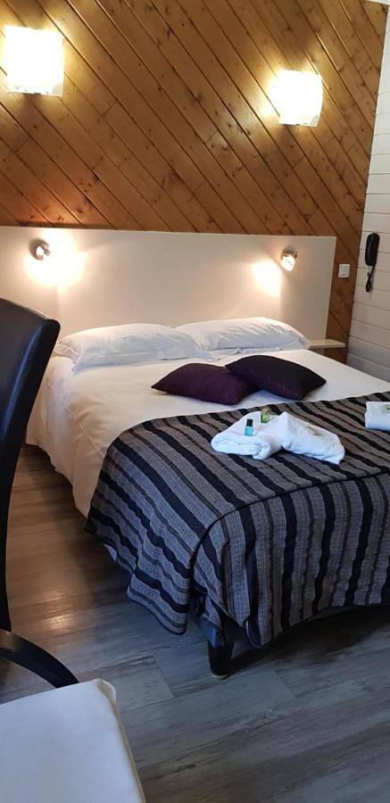 Hôtel pour 5 personnes, avec jardin ainsi que terrasse et piscine, animaux acceptés à Cransac - 3