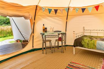 Glamping for 4 People in West Down, Devon, Photo 4