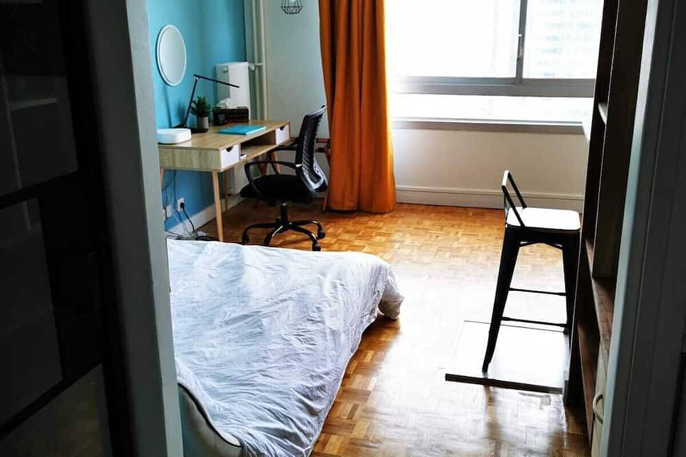 Entire apartment, Grand Studio au Pied de La Défense in Courbevoie, Hauts-de-Seine
