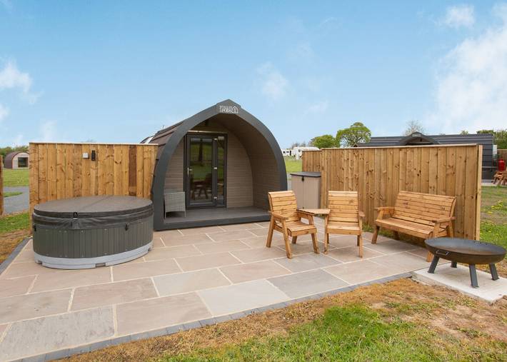 Log cabin for 2 people in North Yorkshire