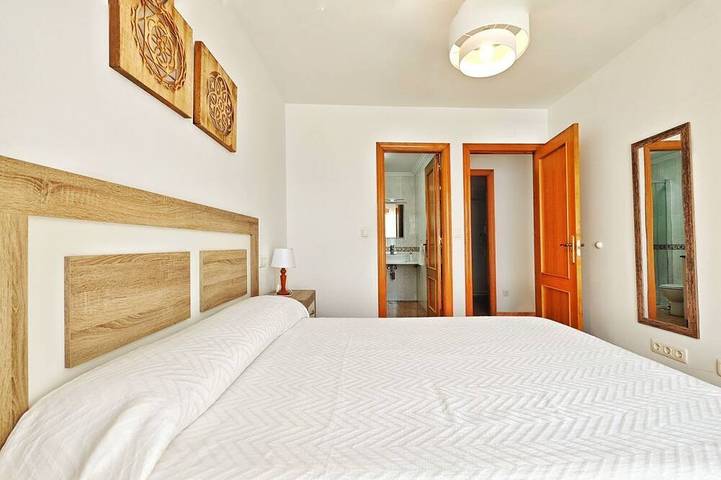 Ganze Wohnung, Disconnectaengalicia La Perla Premium, swimming pool and parking in Praia de Caneliñas (Sanxenxo), Sanxenxo