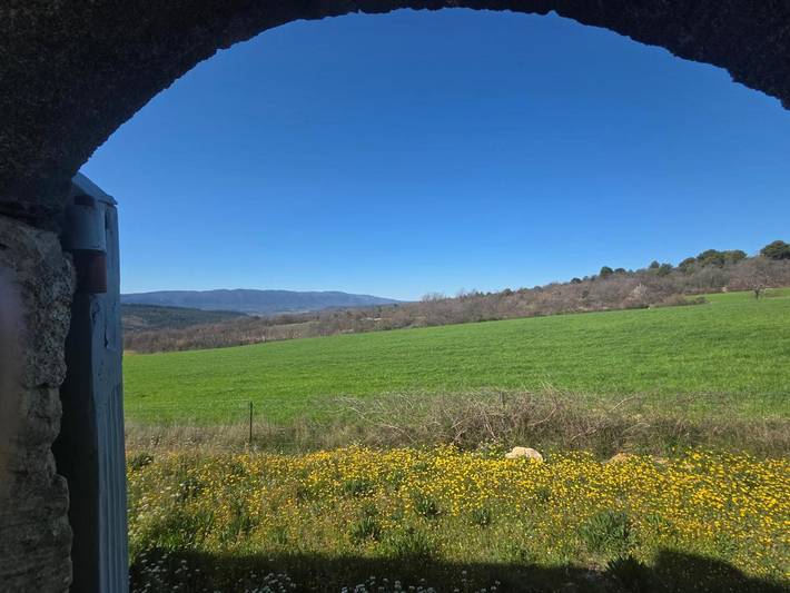 Location de vacances pour 5 personnes, avec piscine ainsi que vue et jardin à Sainte-Croix-à-Lauze - 2