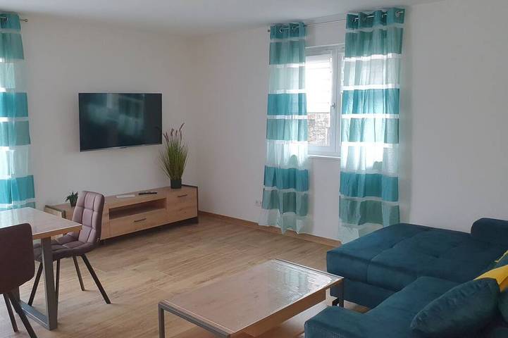 Ferienwohnung für 6 Personen, mit Terrasse und Garten in Gerolfingen