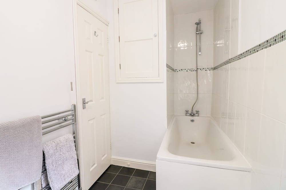 End Cottage in Ashbourne in Ashbourne, Derbyshire