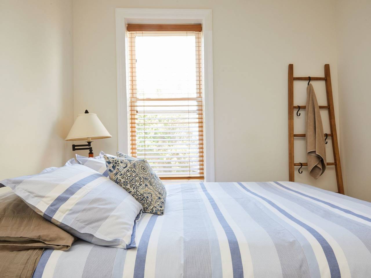 Entire apartment, Künstler 3 Schlafzimmer Stadthaus mit Hinterhof Garten in Brooklyn, New York City