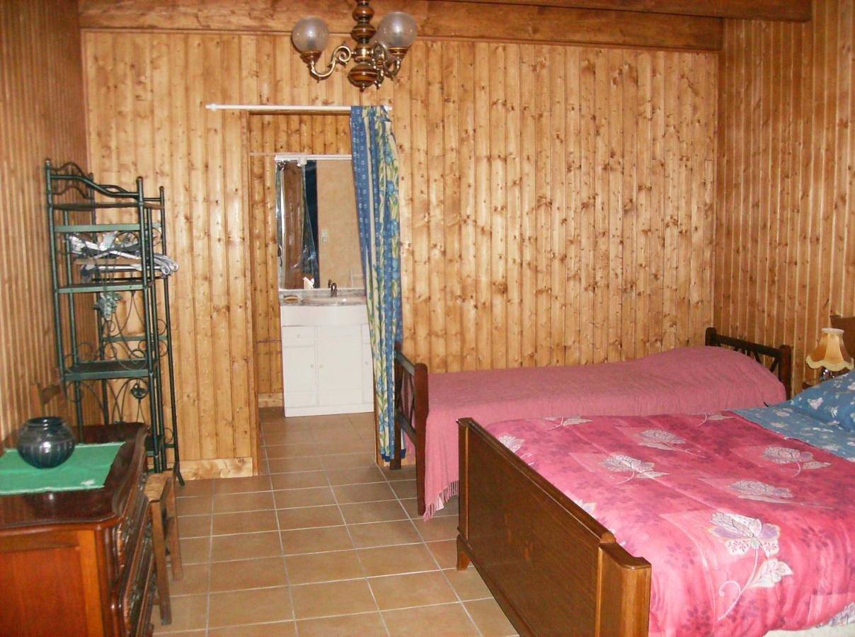Two-Bedroom House in Castillonnès, Région de Villeneuve-sur-Lot