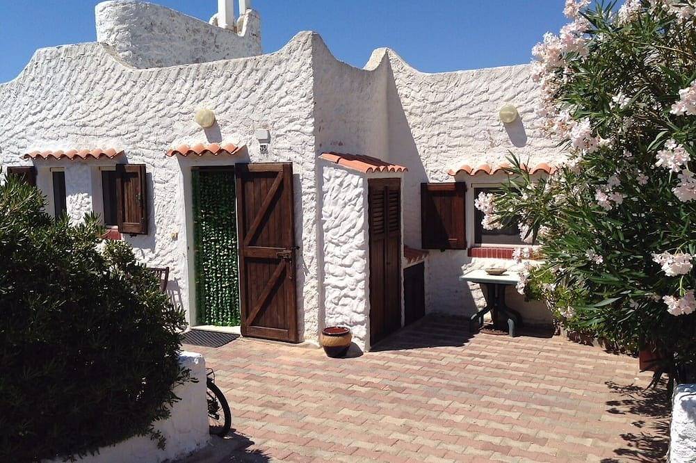Terrace with dreamy sunsets over the sea! ( Cin code It111071C2000T8749) in Mercuri, Sant'Antioco
