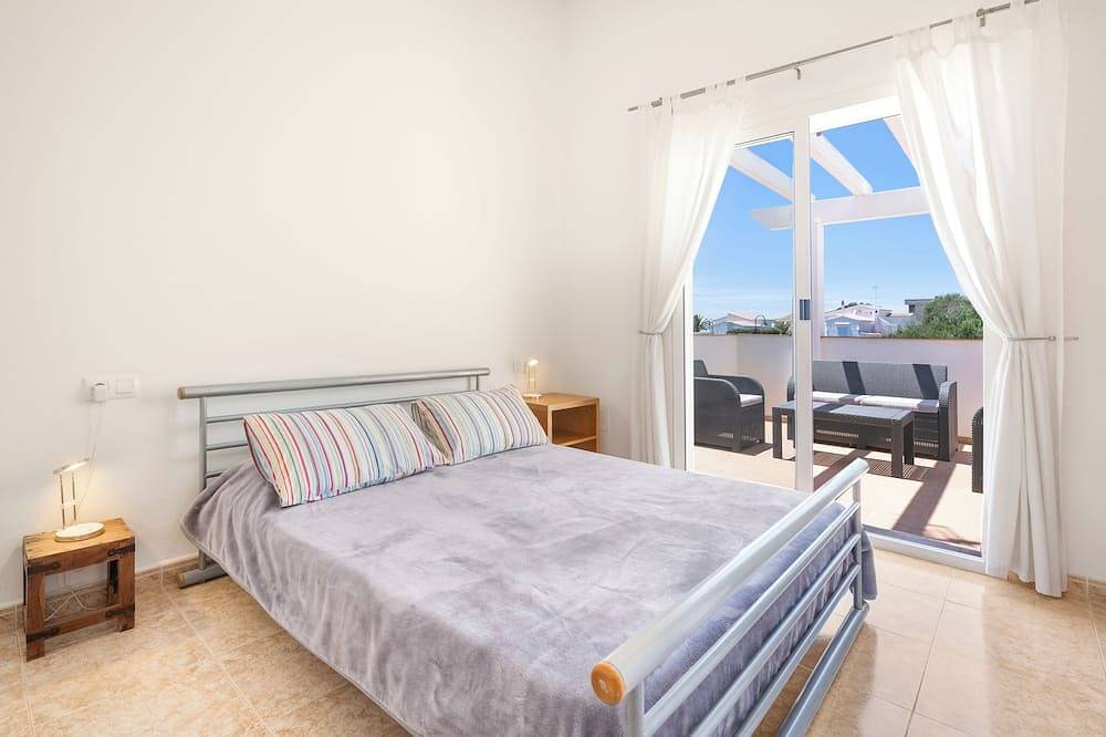 Detached Modern Family Villa with Private Pool in Quiet Location Close to Beach in Binibeca, Sant Lluís