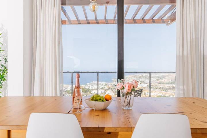 Villa für 9 Personen, mit Ausblick und Garten sowie Pool in Adeje - 4