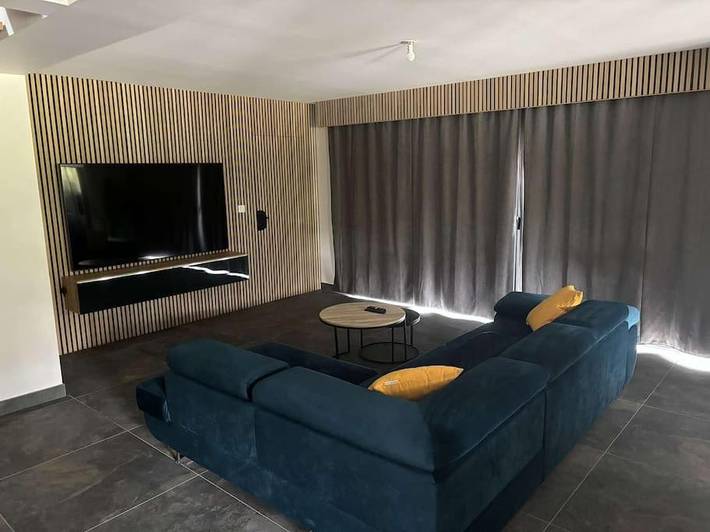 Location de vacances pour 12 personnes, avec piscine et jardin à Palaja - 4