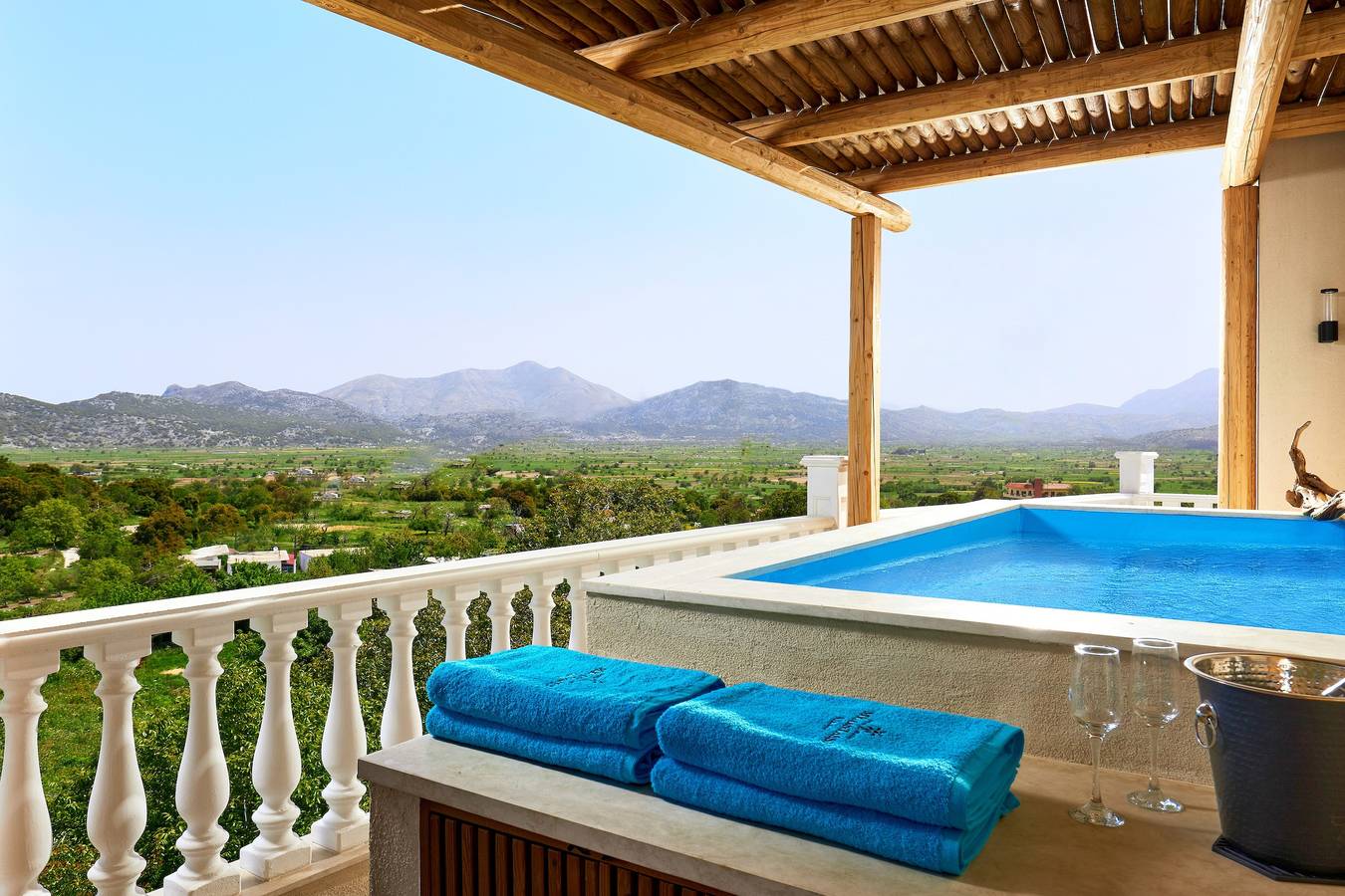 Entire apartment, Apartment 'Villa 3' with Mountain View, Balcony and Wi-Fi in Lasithi Plateau, Lasithi