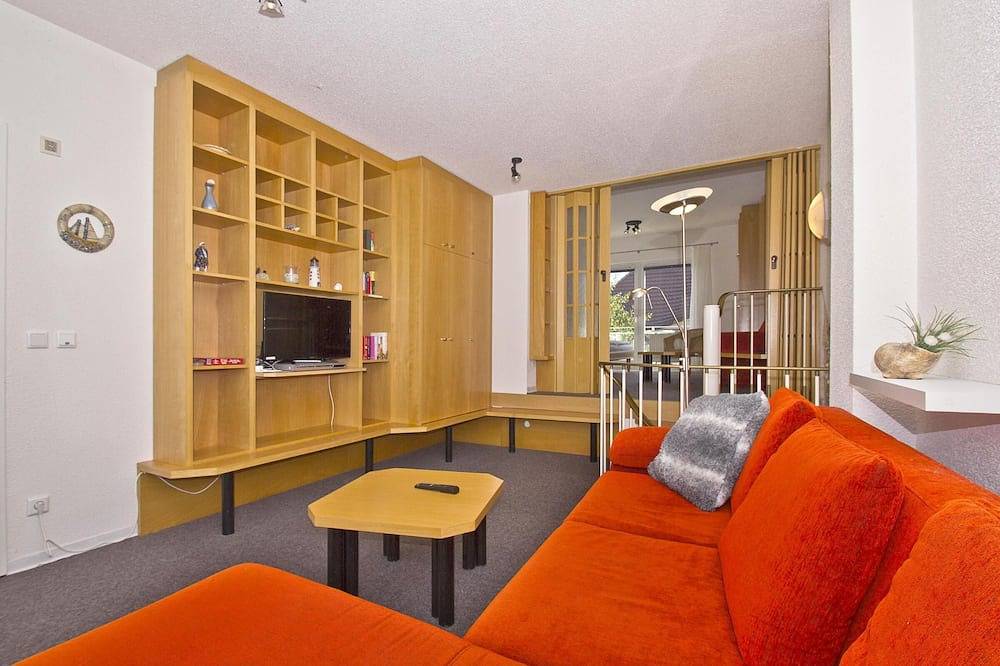 Ganze Wohnung, Nur 100 m zum Strand, Fewo mit Balkon und Terrasse - App. Eldena Fewo 04 in Lobbe, Mönchgut