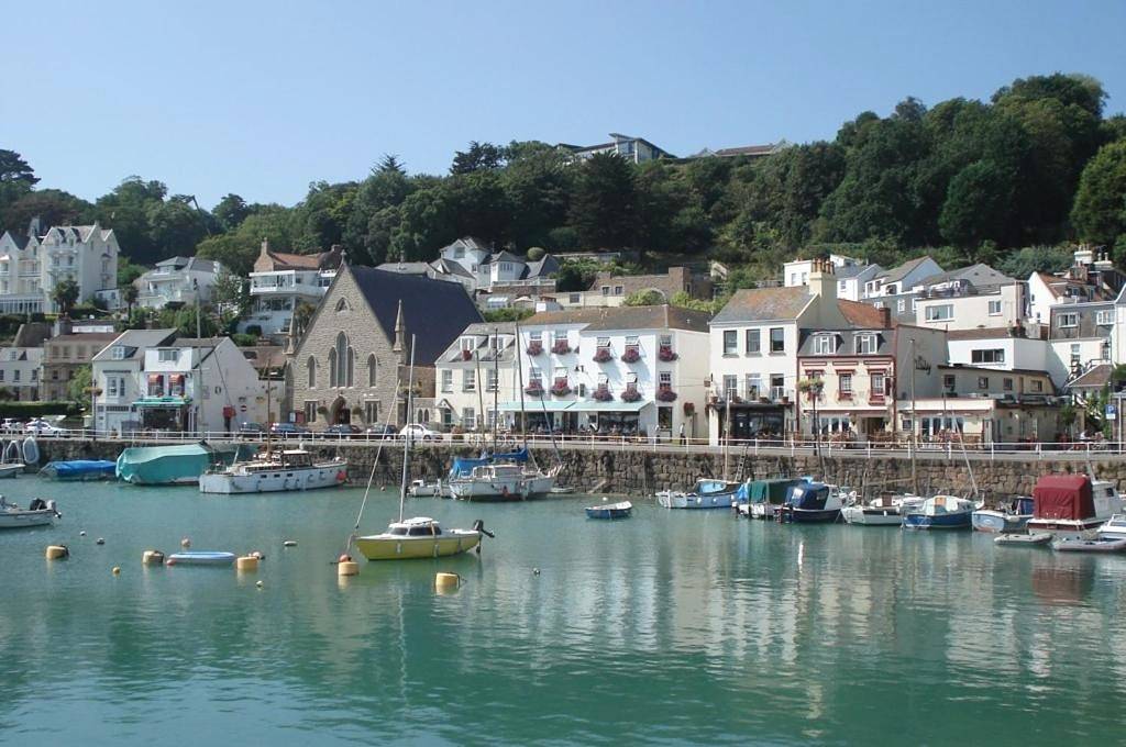 Bon Viveur Guest House in Jersey