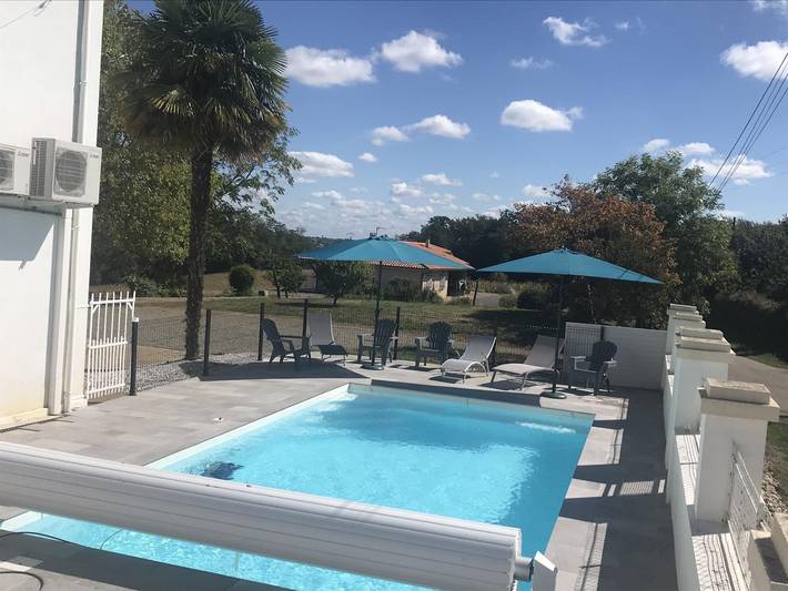 Gîte pour 14 personnes, avec terrasse ainsi que piscine et jardin dans les Landes - 2