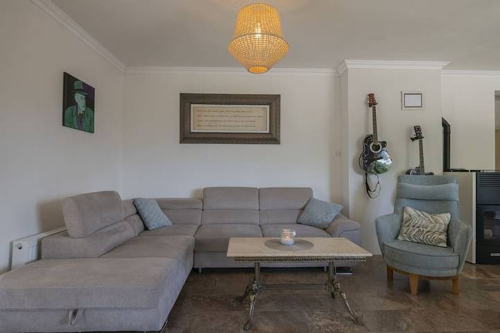 Villa Marchelina Grubine - Schöne Steinvilla mit 2 Pools in Imotski, Makarska Riviera
