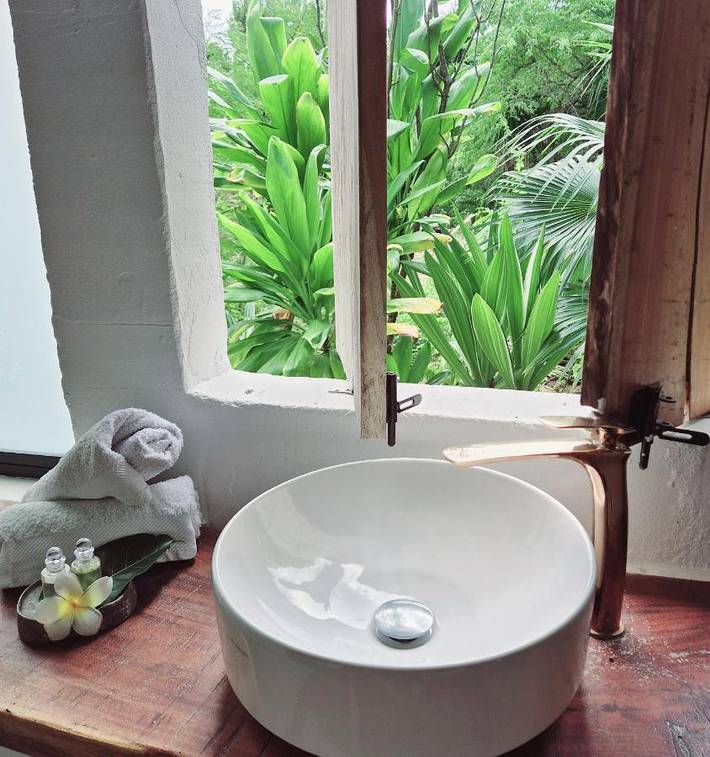 Gîte pour 2 personnes, avec piscine ainsi que vue et jardin dans Saint-Louis (Marie-Galante) - 4