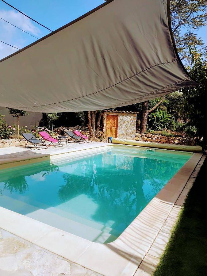 Maison d’hôte pour 6 personnes, avec Terrasse ainsi que Jardin et Piscine dans les Alpes maritimes