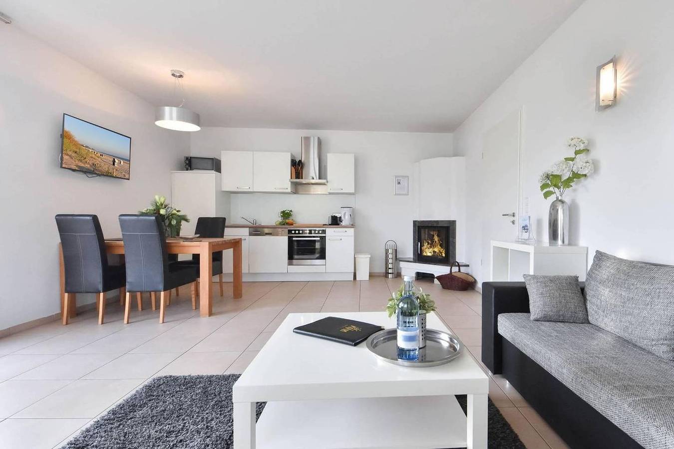 Appartement entier, Villa Kaja Wohnung Ostseestrand - Blick auf den Wolgastsee in Korswandt, Usedom